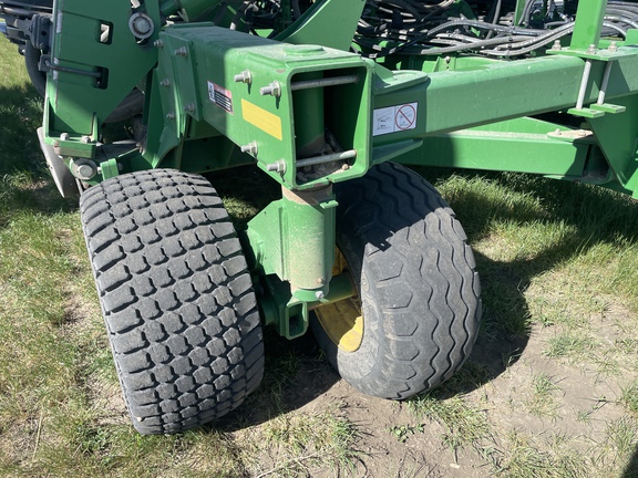 2013 John Deere 1890 Air Seeder