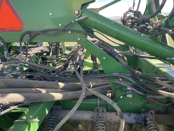 2013 John Deere 1890 Air Seeder
