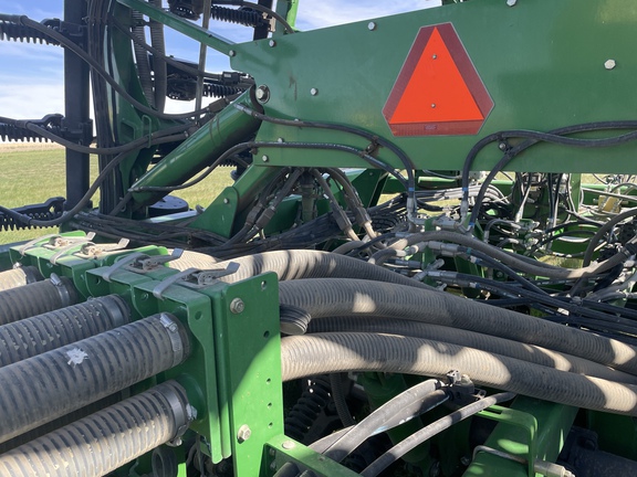 2013 John Deere 1890 Air Seeder
