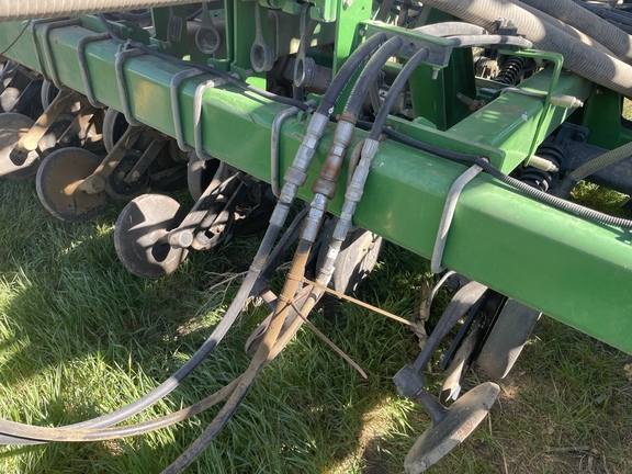 2013 John Deere 1890 Air Seeder