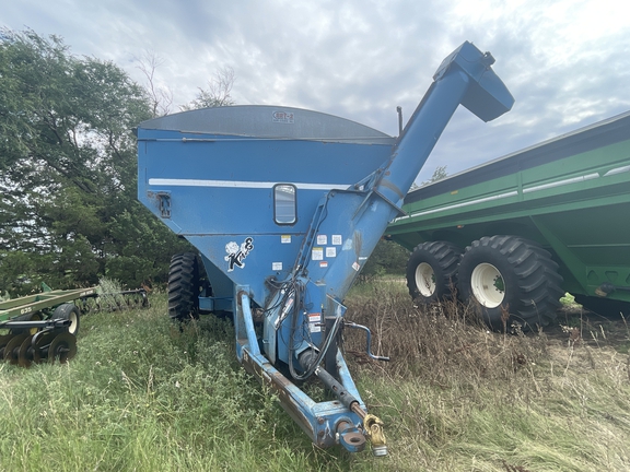 1995 Kinze 1040 Grain Cart