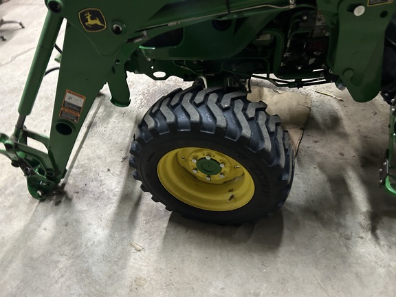 2021 John Deere 4052R Tractor Compact