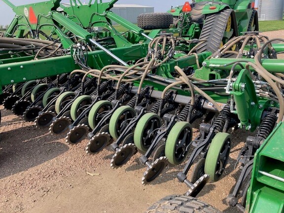 2021 John Deere 1890 Air Seeder