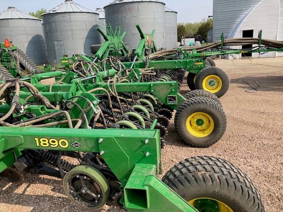 2021 John Deere 1890 Air Seeder