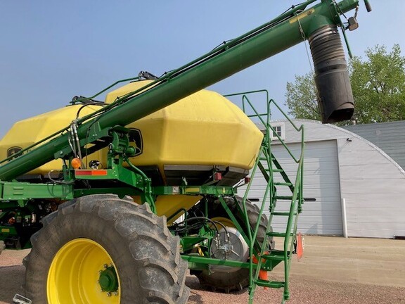 2021 John Deere 1890 Air Seeder