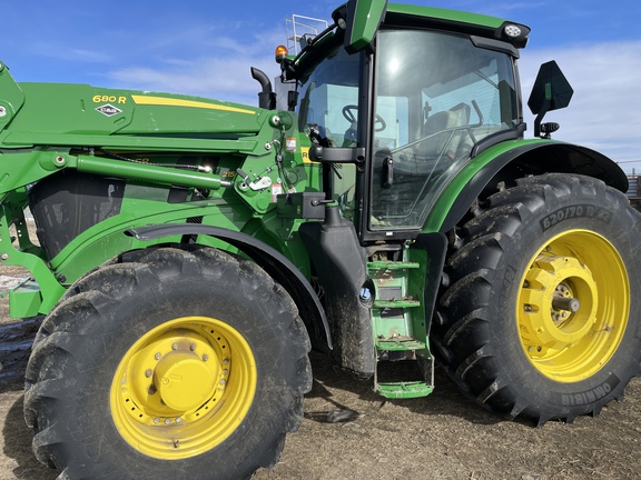 2023 John Deere 6R 215 Tractor