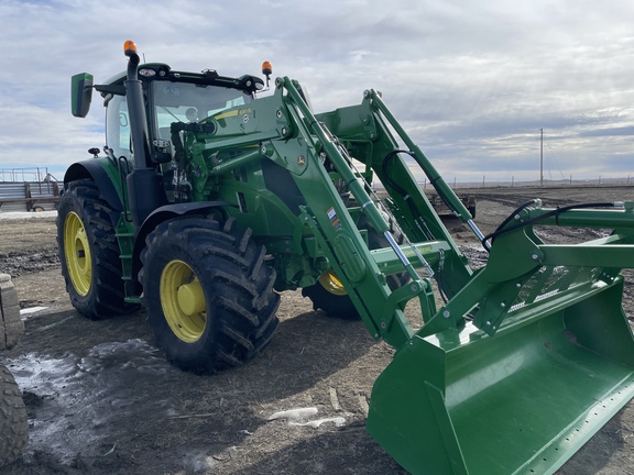 2022 John Deere 680R Loader