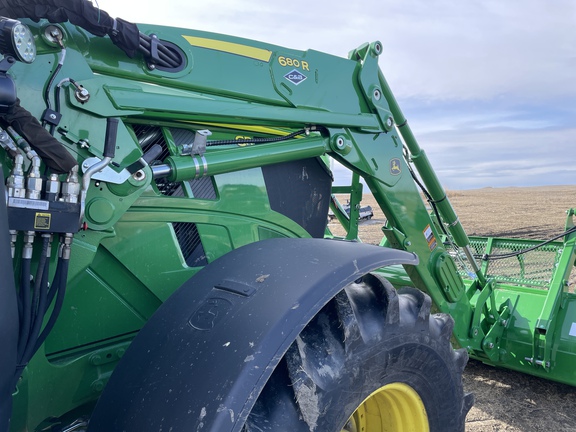 2022 John Deere 680R Loader