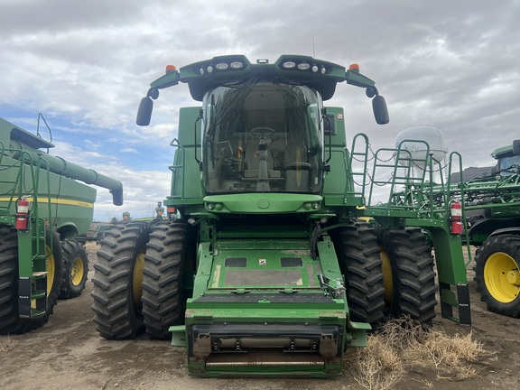 2019 John Deere S780 Combine