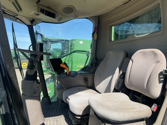 2019 John Deere S780 Combine