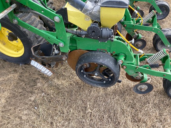 2014 John Deere DB60 Planter