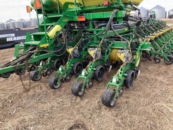 2014 John Deere DB60 Planter