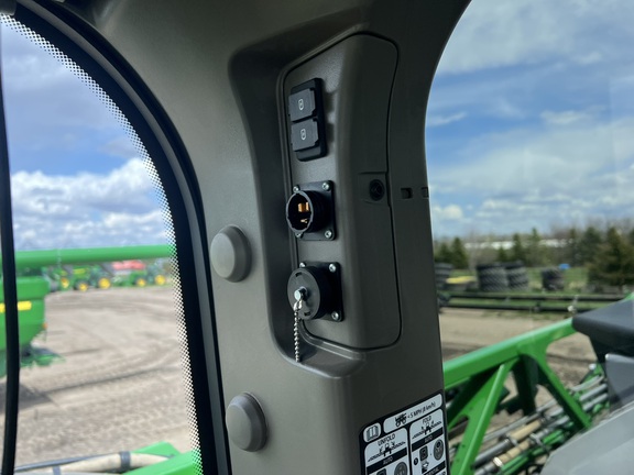 2022 John Deere 612R Sprayer/High Clearance