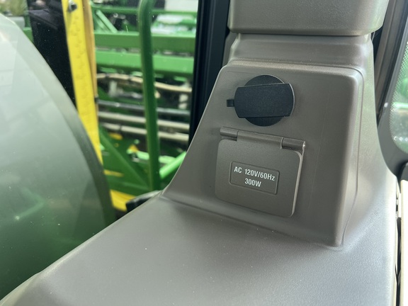 2022 John Deere 612R Sprayer/High Clearance