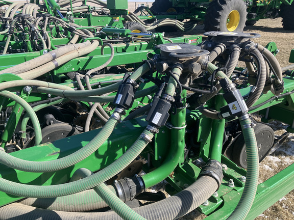 2021 John Deere N560F Air Seeder