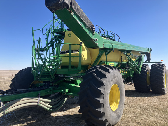 2021 John Deere N560F Air Seeder