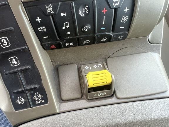 2022 John Deere 9RX 640 Tractor Rubber Track