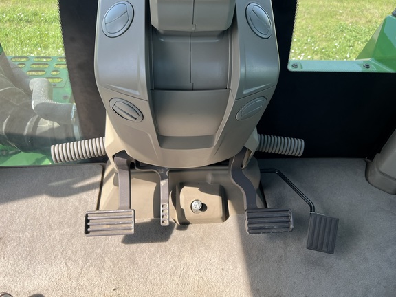 2022 John Deere 9RX 640 Tractor Rubber Track