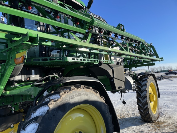 2024 John Deere 410R Sprayer/High Clearance