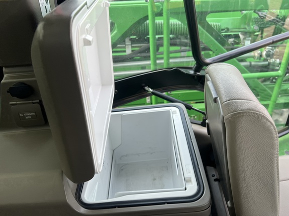 2022 John Deere 410R Sprayer/High Clearance