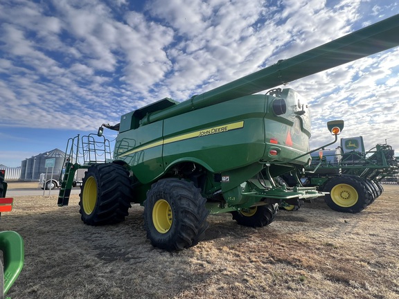 2021 John Deere S780 Combine