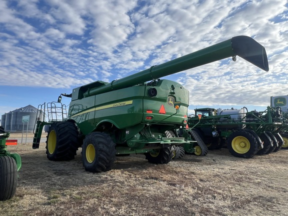 2021 John Deere S780 Combine