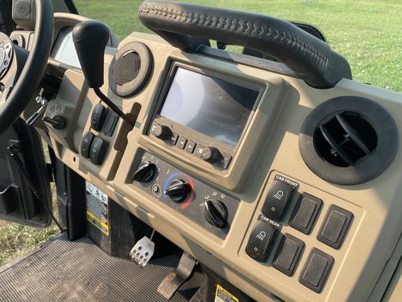 2022 John Deere XUV 835R ATV