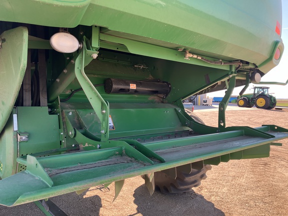 2017 John Deere S680 Combine