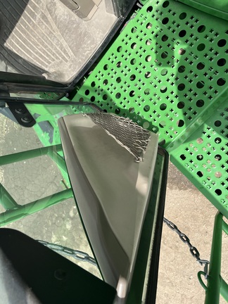 2017 John Deere S680 Combine