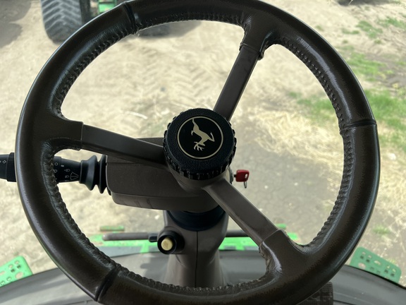 2017 John Deere S680 Combine