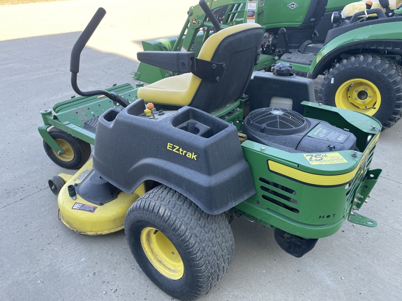 2012 John Deere Z245 Mower/Zero Turn