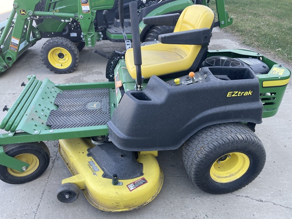 2012 John Deere Z245 Mower/Zero Turn