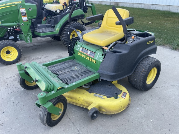 2012 John Deere Z245 Mower/Zero Turn