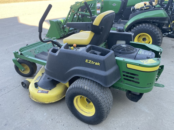 2012 John Deere Z245 Mower/Zero Turn