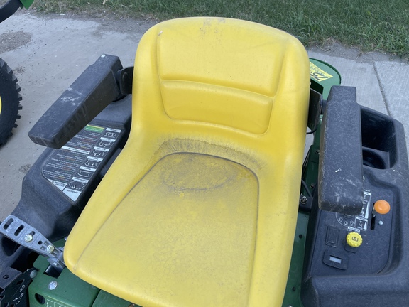 2012 John Deere Z245 Mower/Zero Turn