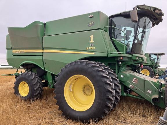 2022 John Deere S780 Combine