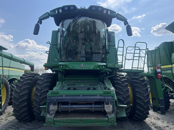 2022 John Deere S780 Combine