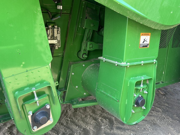 2022 John Deere S780 Combine