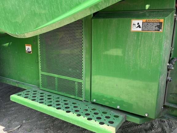 2022 John Deere S780 Combine