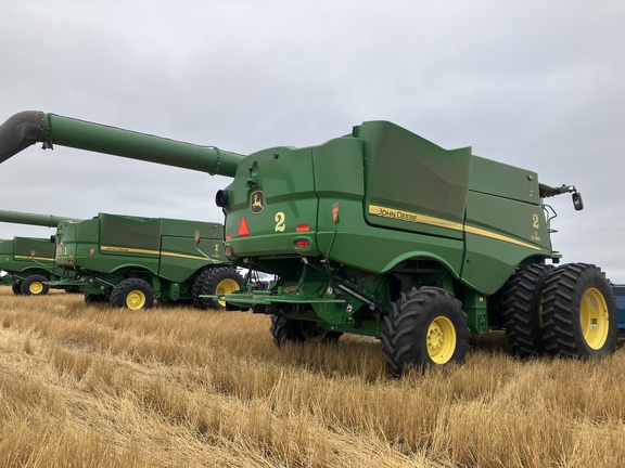 2022 John Deere S780 Combine