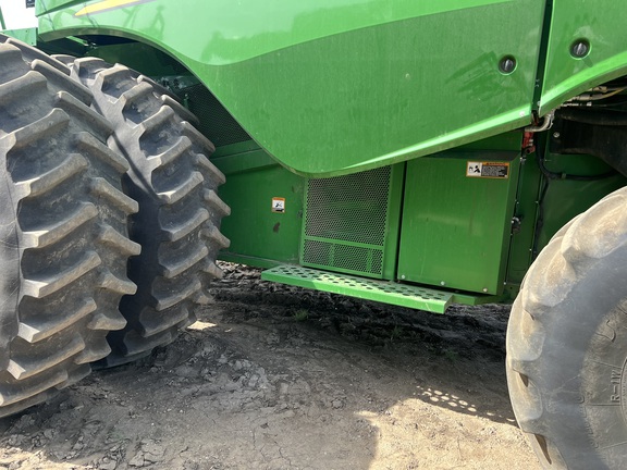 2022 John Deere S780 Combine
