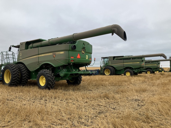 2022 John Deere S780 Combine