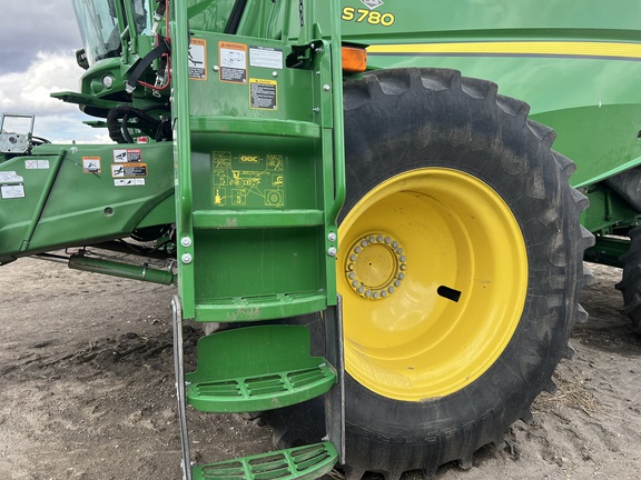 2022 John Deere S780 Combine