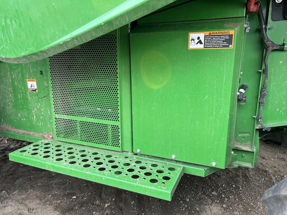 2022 John Deere S780 Combine