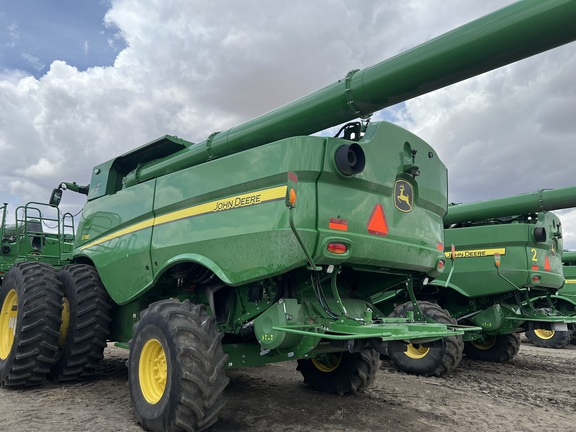 2022 John Deere S780 Combine