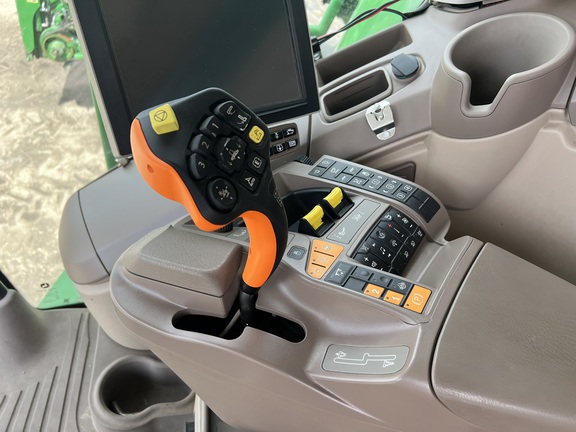 2022 John Deere S780 Combine