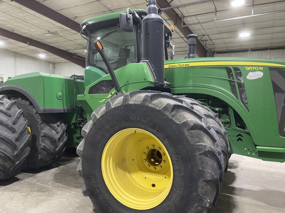 2015 John Deere 9570R Tractor 4WD