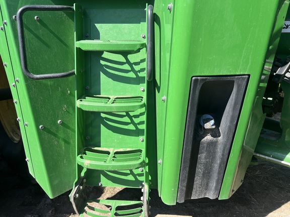 2015 John Deere 9570R Tractor 4WD