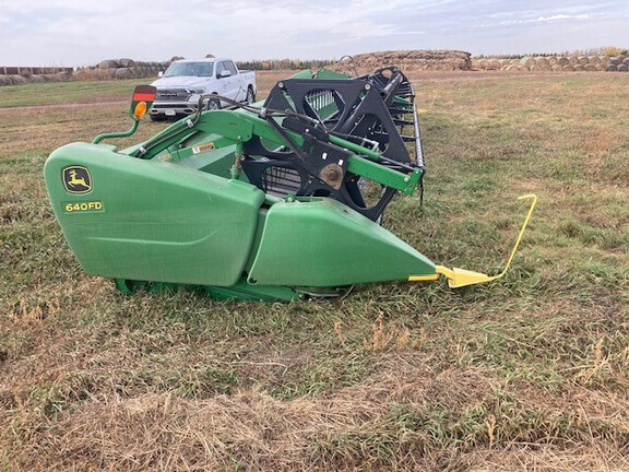 2013 John Deere 640FD Header Combine