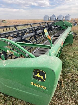 2013 John Deere 640FD Header Combine